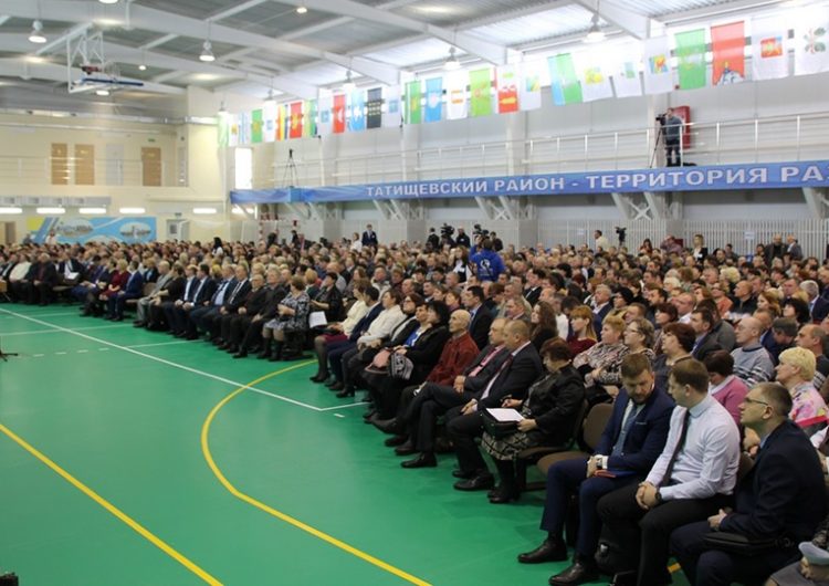 На встрече с Вячеславом Володиным вспомнили о тяжелой демографической ситуации