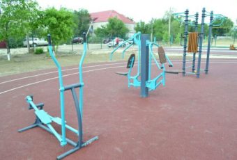 Современная спортплощадка в Озинках, построенная по проекту Вячеслава Володина
