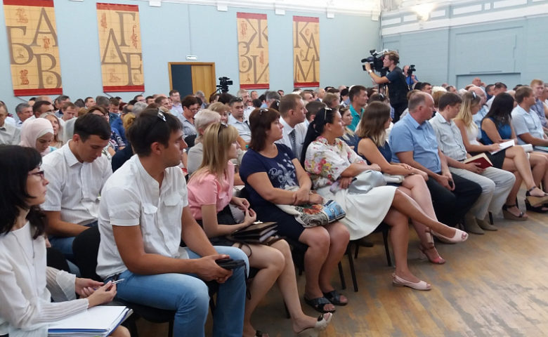 Встреча Вячеслава Володина с обманутыми дольщиками Саратова