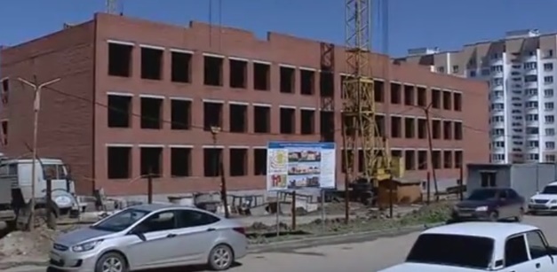 Строительство новой школы на 1100 мест продолжается в поселке Солнечный-2