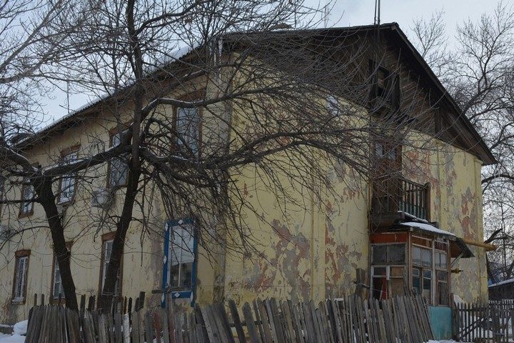 Аварийный барак в Елшанке будет расселен до Нового Года