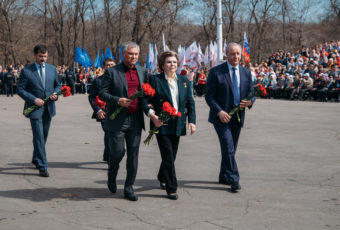 Валентина Терешкова и Вячеслав Володин посетили место приземления Гагарина