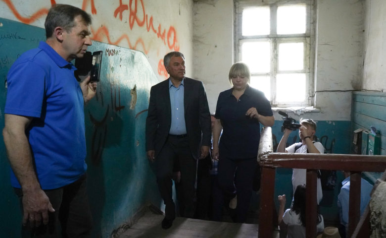 Жителей еще одного елшанского барака переселят в «володинский» дом