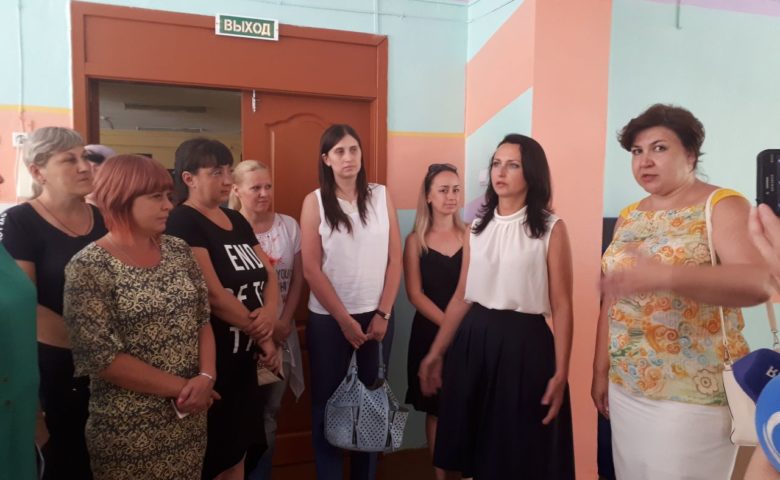 Родители учеников школы №5 бьют тревогу, дети учатся в три смены