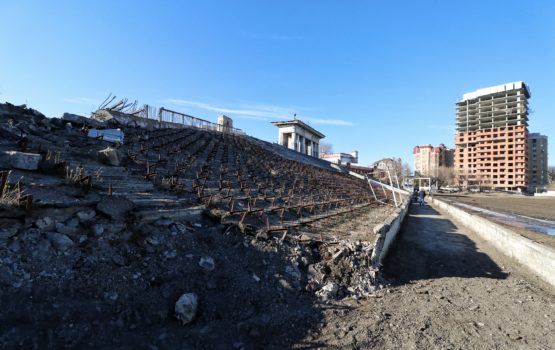 Инструктор саратовской школы олимпийского резерва поблагодарила Володина за реконструкцию стадиона «Спартак»
