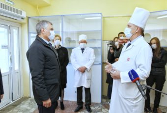 Встреча с главврачами поликлиник города в Клинической больнице им. Миротворцева