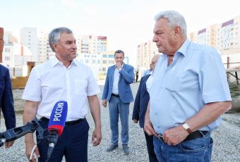 Процесс строительства поликлиники в Солнечном-2 проконтролировал Вячеслав Володин