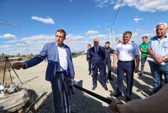 Председатель Госдумы Вячеслав Володин осмотрел процесс строительства будущей областной инфекционной больницы