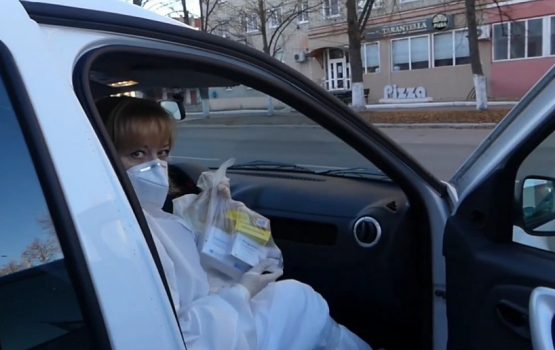 Медики Саратовской области получили первые из 40 закупленных автомобилей