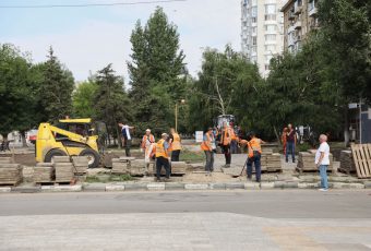 В саратовских селах продолжается ремонт дорог и тротуаров