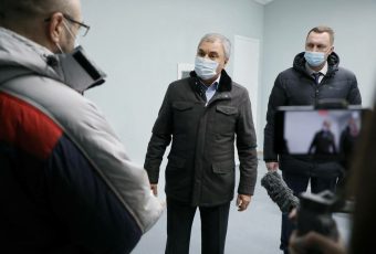 Что осталось за кадром во время рабочей поездки Вячеслава Володина в Саратов?