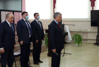 Рабочая поездка Володина началась с минуты молчания