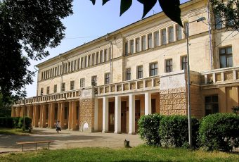 Реставрацию Дома офицеров в Летном городке Энгельса планируют начать в следующем году