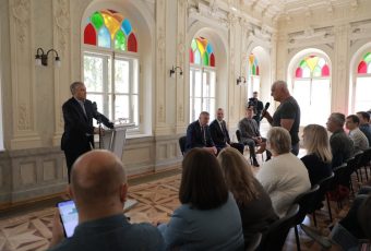 Предприятие по производству текстиля в Саратове расширят до 1000 новых рабочих мест