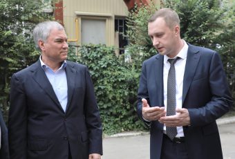 Володин: школы региона, которые показывают результаты, надо передавать на областной уровень