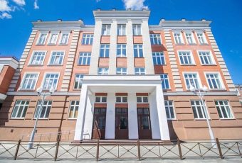 Дети военнослужащих, принимающих участие в СВО и медработников смогут обучаться в «Лицей-интернат 64»