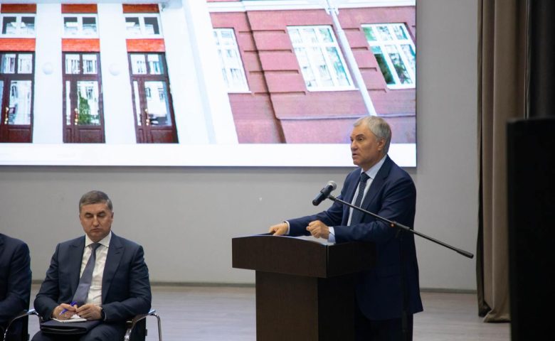 Власть должна людей защищать