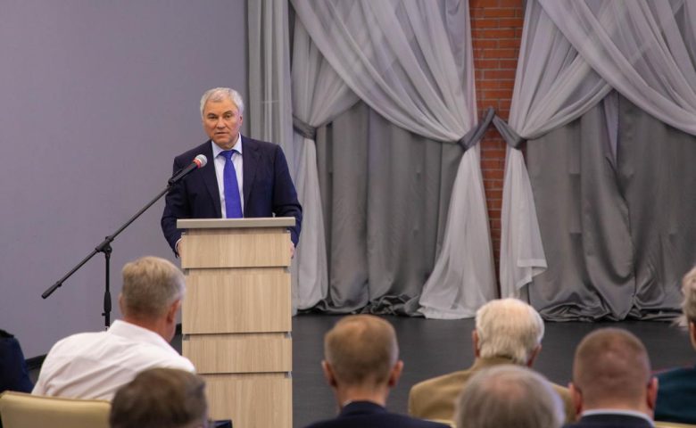Обсудили решение вопроса по обеспечению жильем детей-сирот в Саратовской области