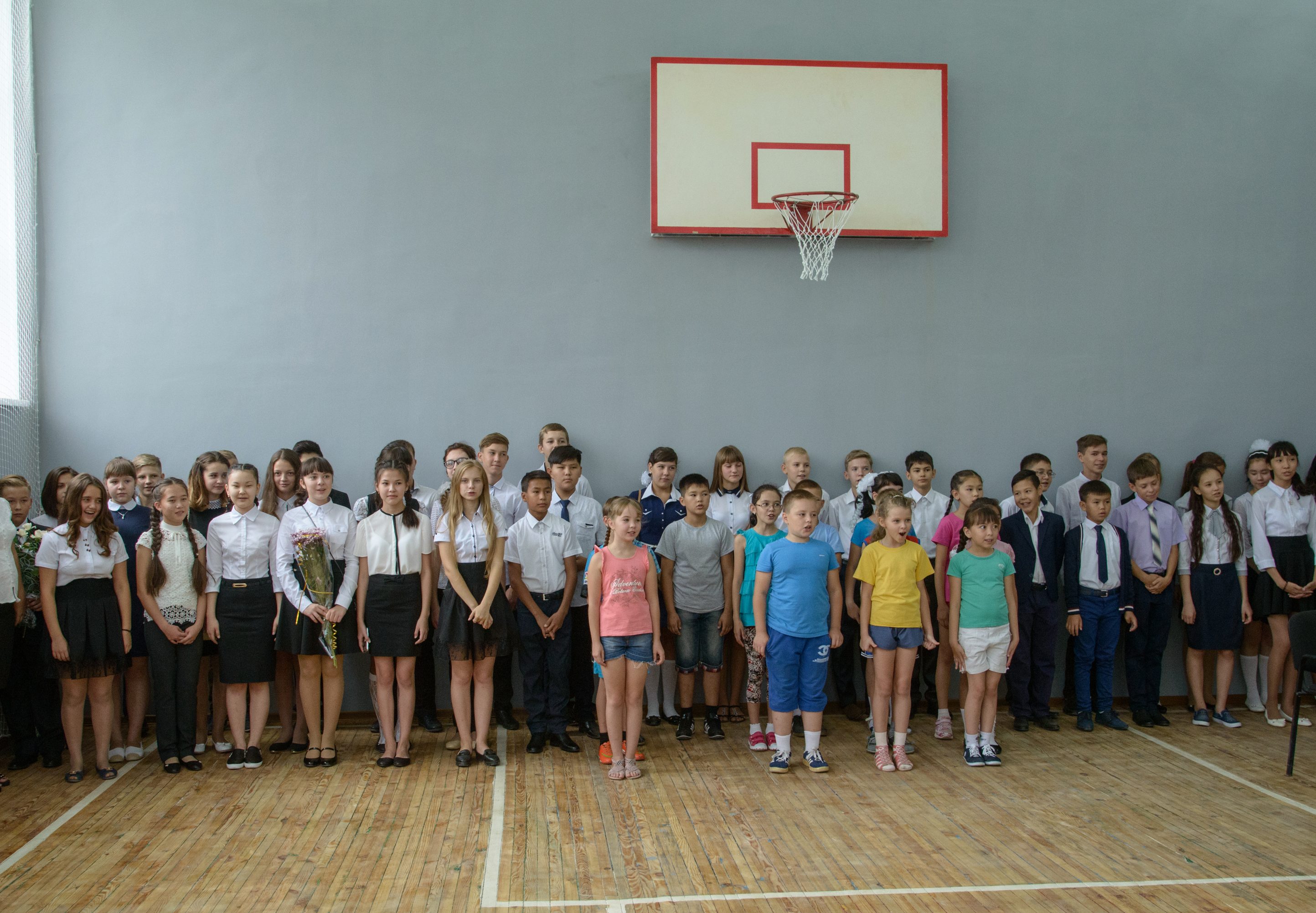 Ученики Дергачевской школы ждут новый спортзал