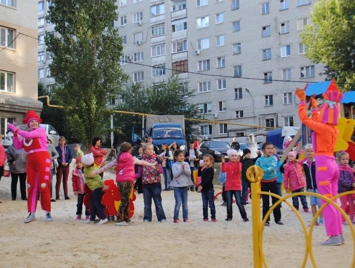 Новые детские площадки установили в Пугачеве