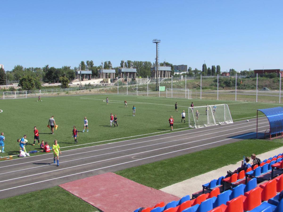 Реконструкция трех стадионов и спорткомплекса реализуется в Балакове
