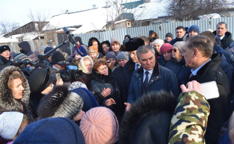 Состоялась встреча Вячеслава Володина с жителями бараков в Энгельсе