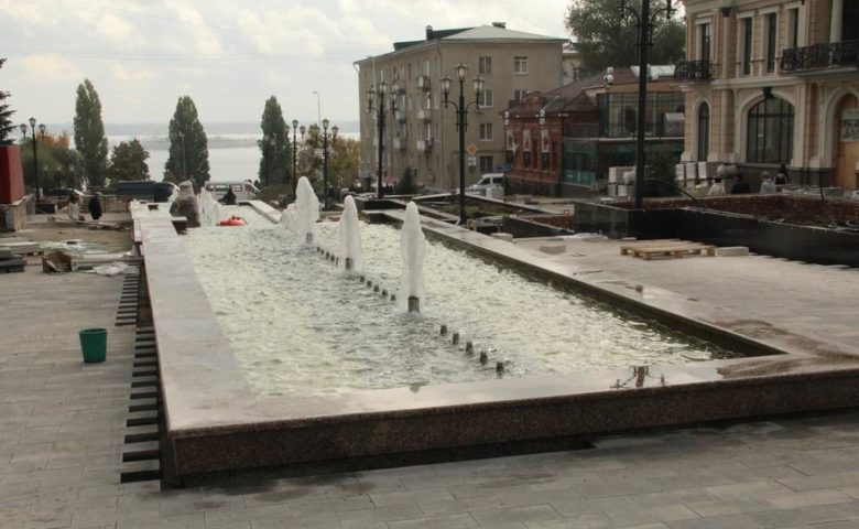 Володин проверил ход строительства Пешеходной зоны на Волжской