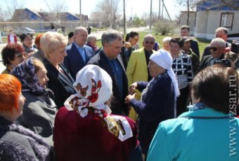 Жители поселка Ветеран пообещали Председателю Государственной Думы жить до 100 лет
