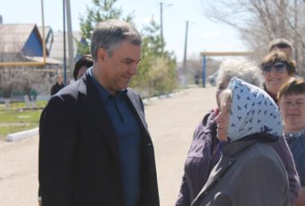 Жители поселка «Ветеран» поблагодарили Председателя ГД за заботу