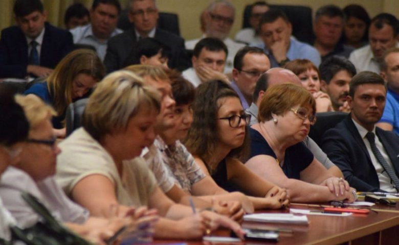 Саратовские дольщики попросили достроить их дома на бюджетные деньги