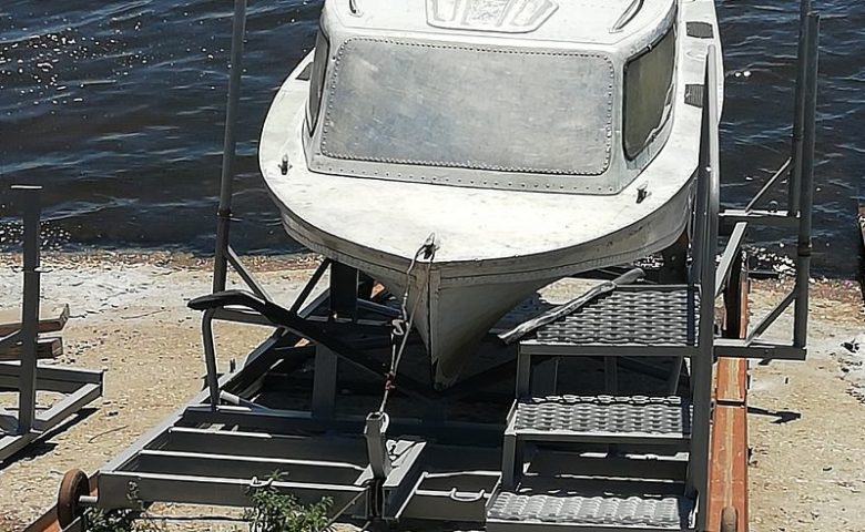 Панков встретился с саратовскими лодочниками по поручению Володина