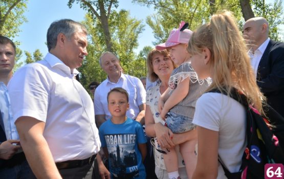 Председатель ГД поможет жительнице Вольска с детской площадкой