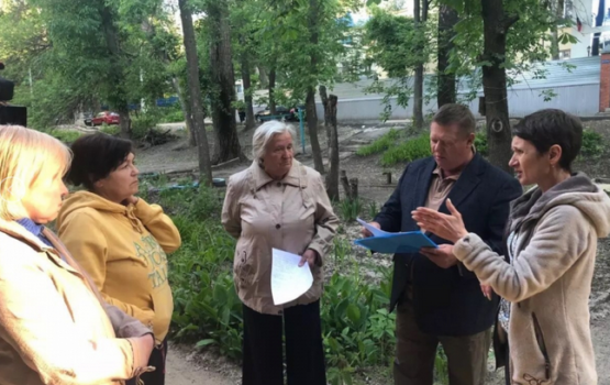 Панков по поручению Володина проверил аварийный дом на Деловом проезде