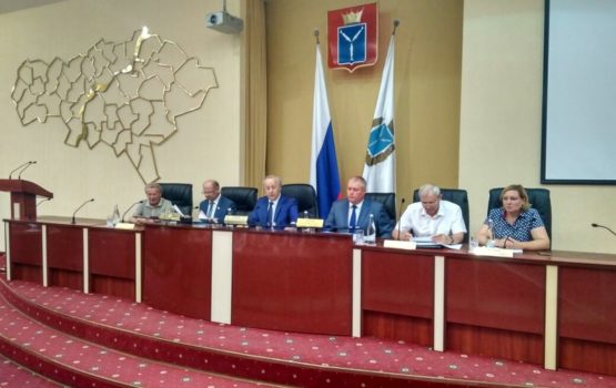 За проблемными саратовскими долгостроями закрепили чиновников и депутатов