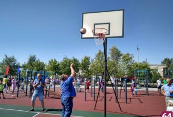 На новой спортплощадке в Озинках прошли первые соревнования