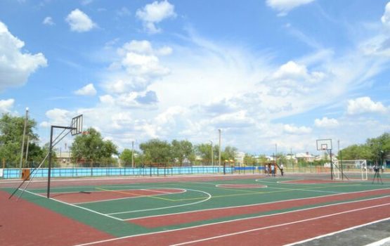 Готовится открытие современной спортплощадки в п. Озинки