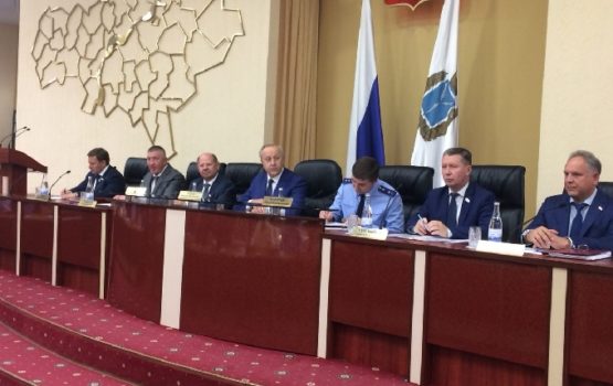 Губернатор потребовал в срок достроить школы в Елшанке и Солнечном