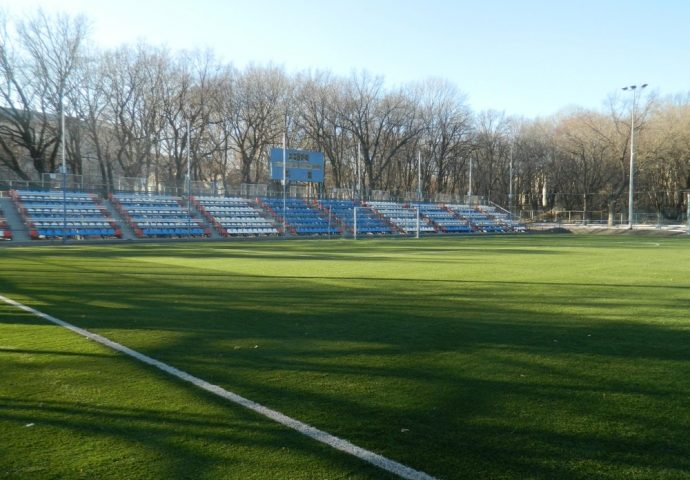 В Ершове реконструируют построенный после войны стадион