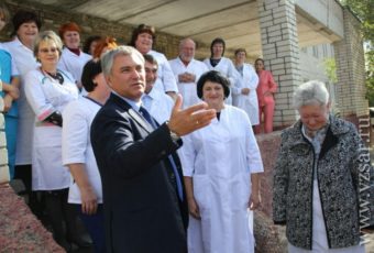 Вячеслав Володин посетил Перелюбскую центральную районную больницу
