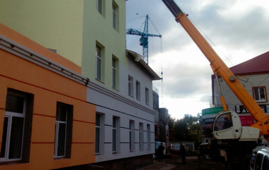 В Энгельсе продолжают ремонтировать музыкальный лицей
