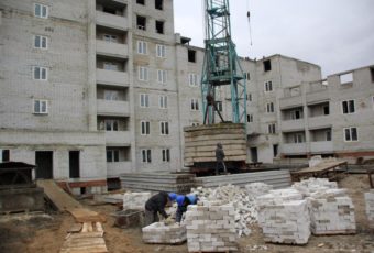 Нарекания к возведению строительных объектов в Елшанке озвучил Николай Панков