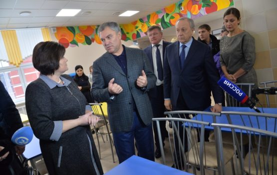 Саратовцы с нетерпением ждут открытия школы в Солнечном-2