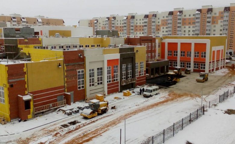 Новая школа в микрорайоне Солнечный-2 обрела свой логотип