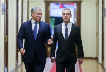 Вячеслав Володин обсудил с Дмитрием Медведевым вопрос оказания помощи Саратовской области в борьбе с осадками с привлечением сил МЧС