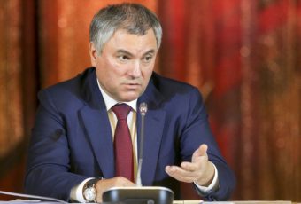 Анонс интервью с Председателем Государственной Думы Вячеславом Володиным о саратовских чиновниках