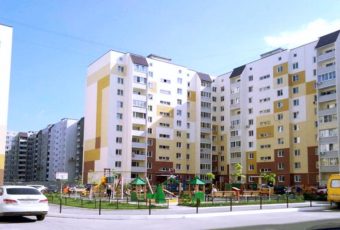 Жители микрорайона “Авиатор” просят построить для детей учебное заведение