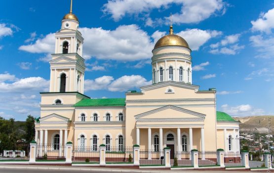 Десять лет как освятили Троицкий кафедральный собор Вольска
