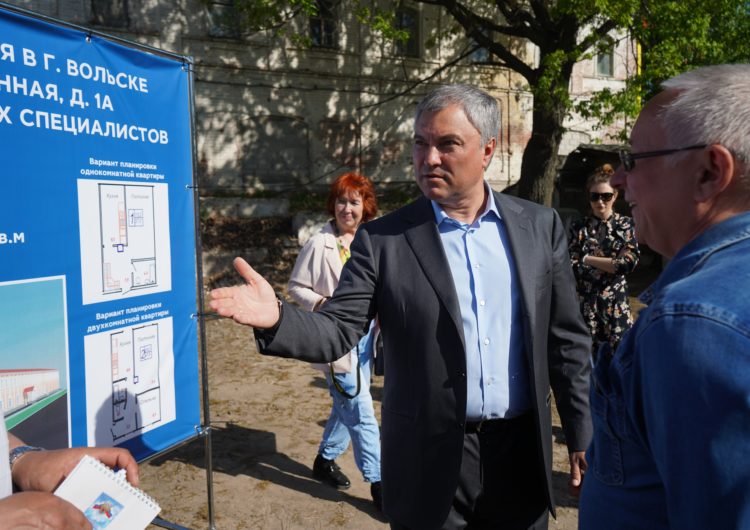 Здание старого роддома в Вольске станет жильем для молодых врачей