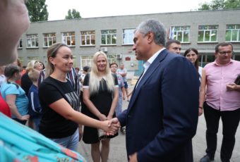 Вячеслав Володин предложил возвести пристройку к школе №5 в Заводском районе