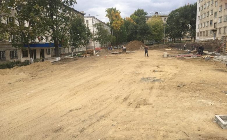 В Студгородке продолжаются работы по возведению нового стадиона